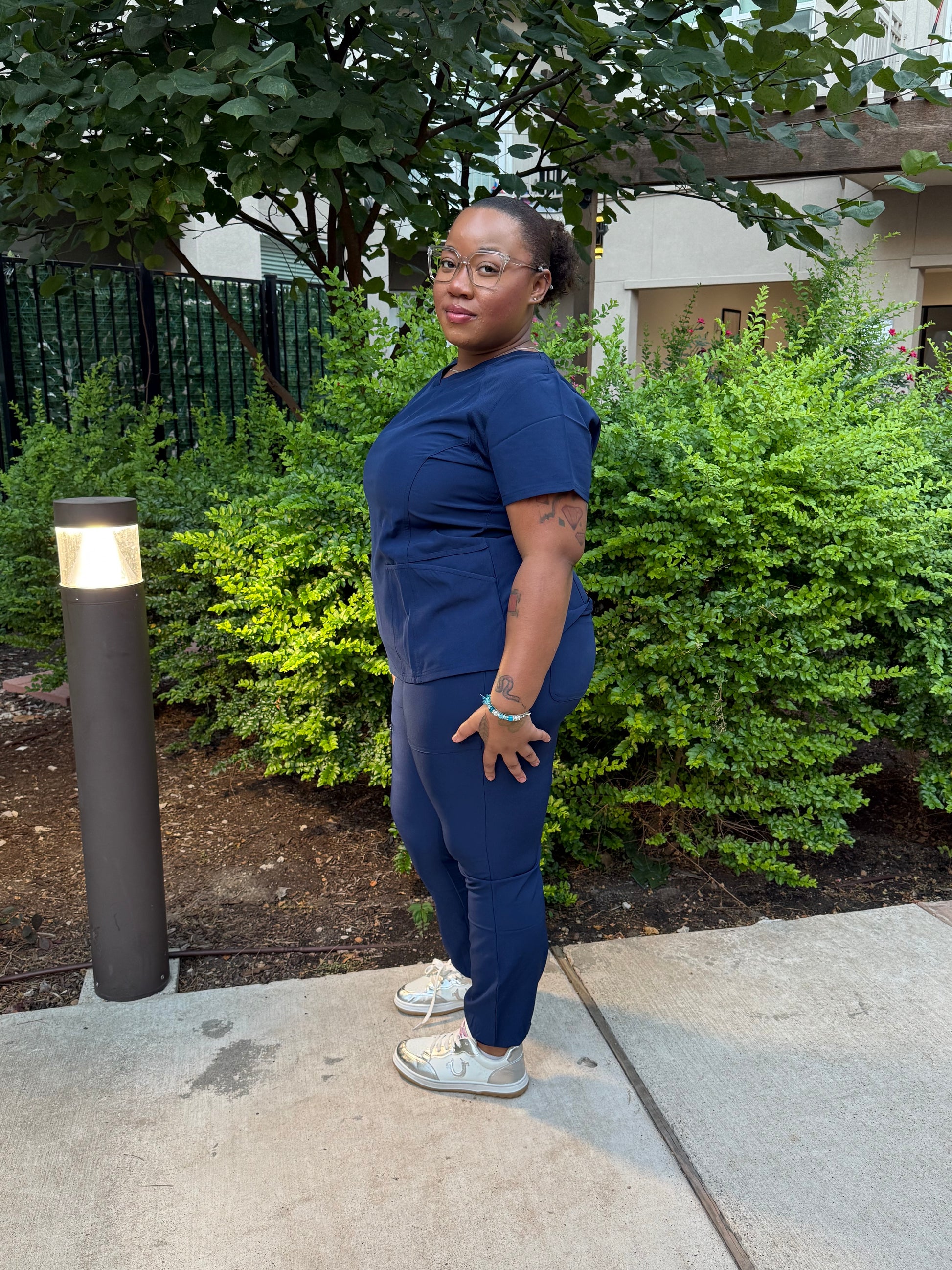 Navy Blue women’s jogger style scrub set with elastic cuffs