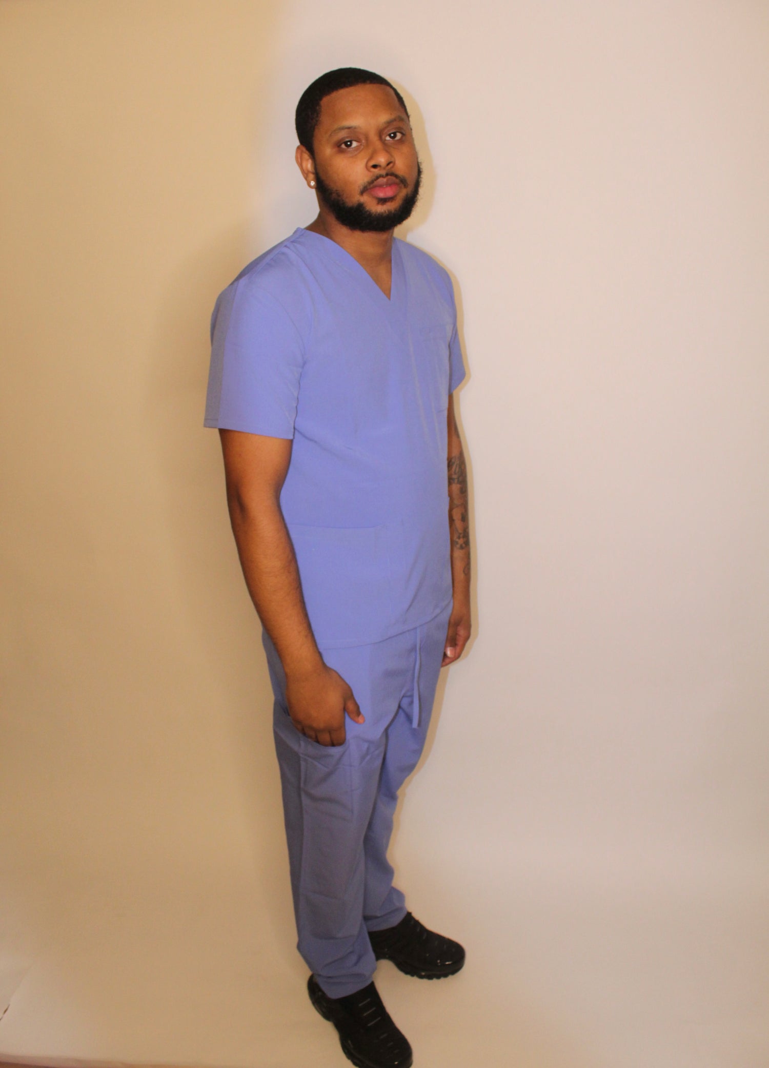 Ceil Blue stretch scrub set do healthcare professionals 